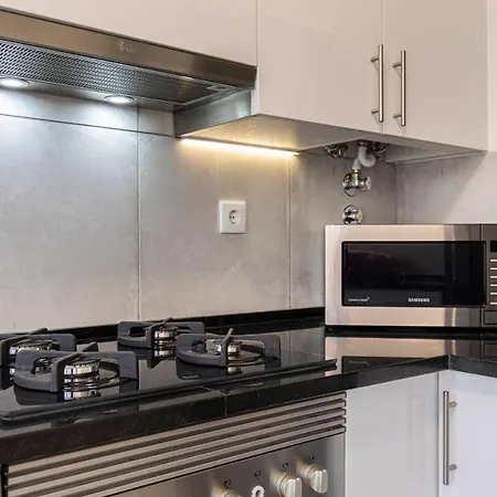 Glamorous 2bdr By Lovelystay アパート リスボン