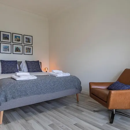 Glamorous 2bdr By Lovelystay Appartamento Lisbona