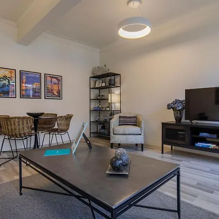 Apartment Glamorous 2bdr By Lovelystay *