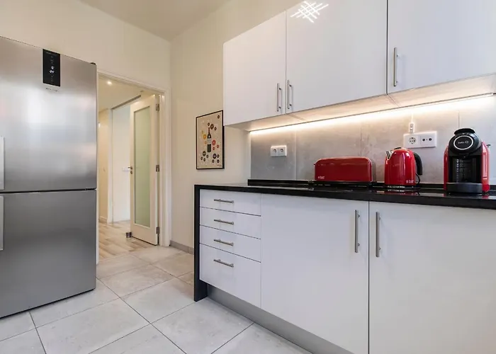 Glamorous 2bdr By Lovelystay Lisboa