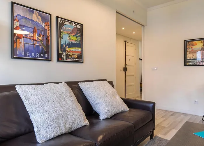 شقة Glamorous 2bdr By Lovelystay *