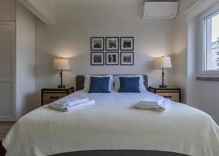 Glamorous 2bdr By Lovelystay Apartament *